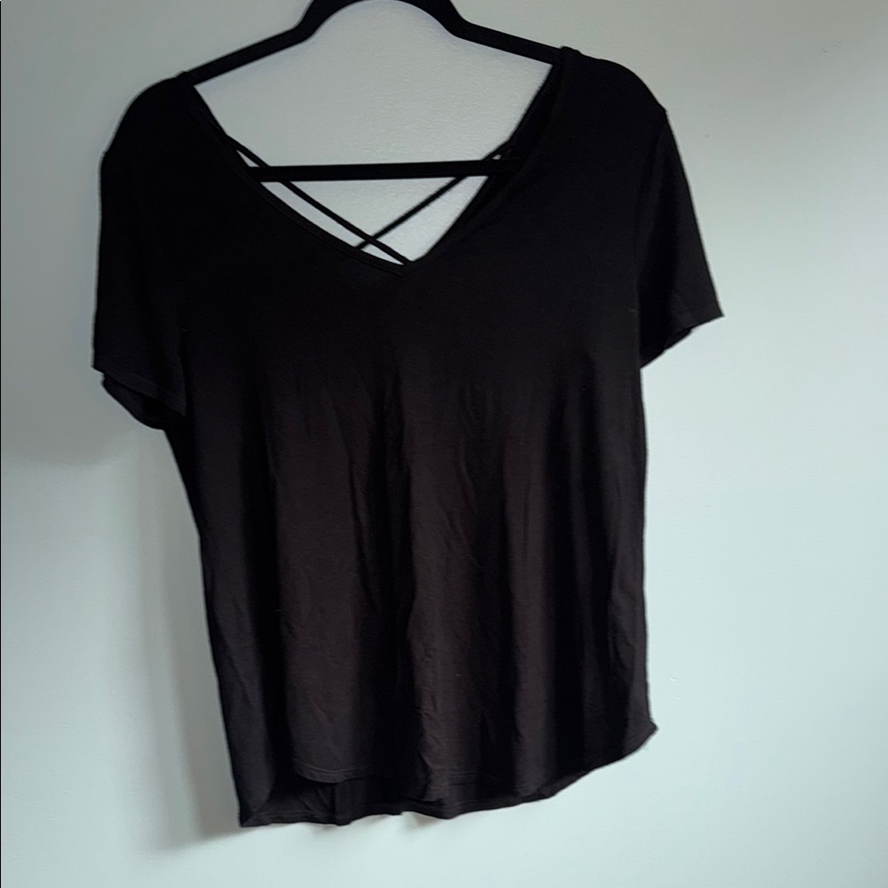 Emory Park Black Crisscross V-Neck Tee